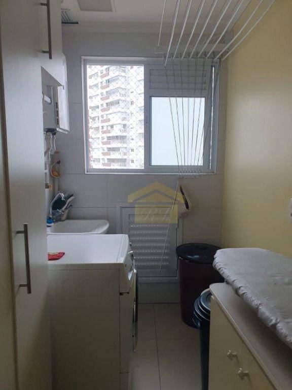 Apartamento à venda com 3 quartos, 140m² - Foto 17