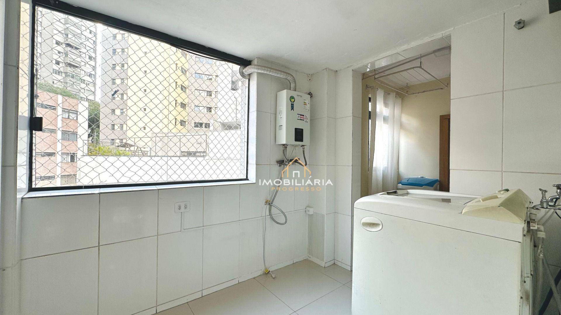 Apartamento para alugar com 2 quartos, 90m² - Foto 11
