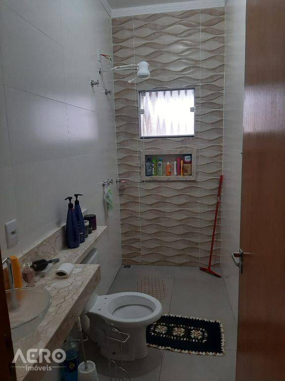 Casa à venda com 2 quartos, 180m² - Foto 12