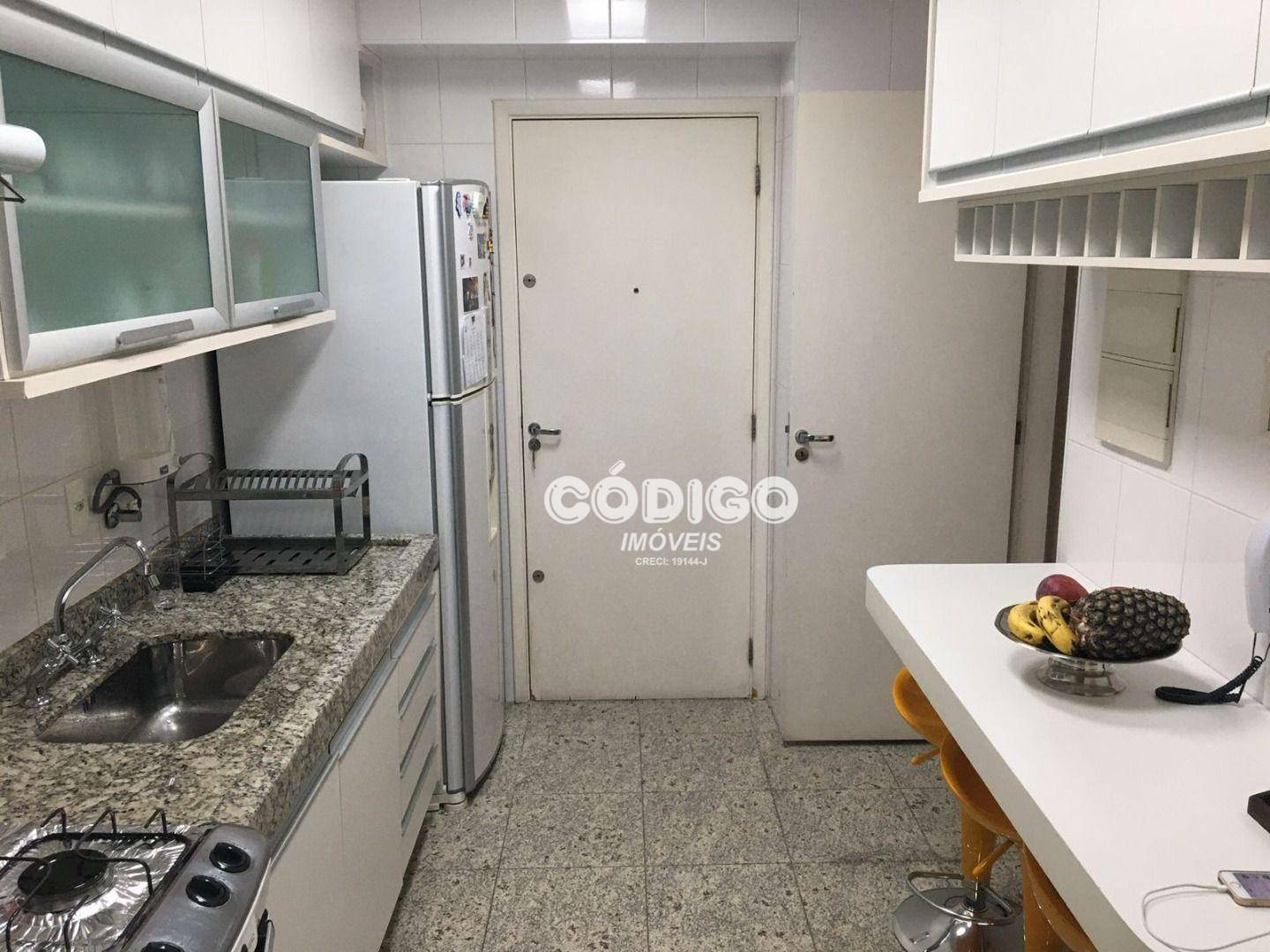 Apartamento à venda com 3 quartos, 111m² - Foto 7