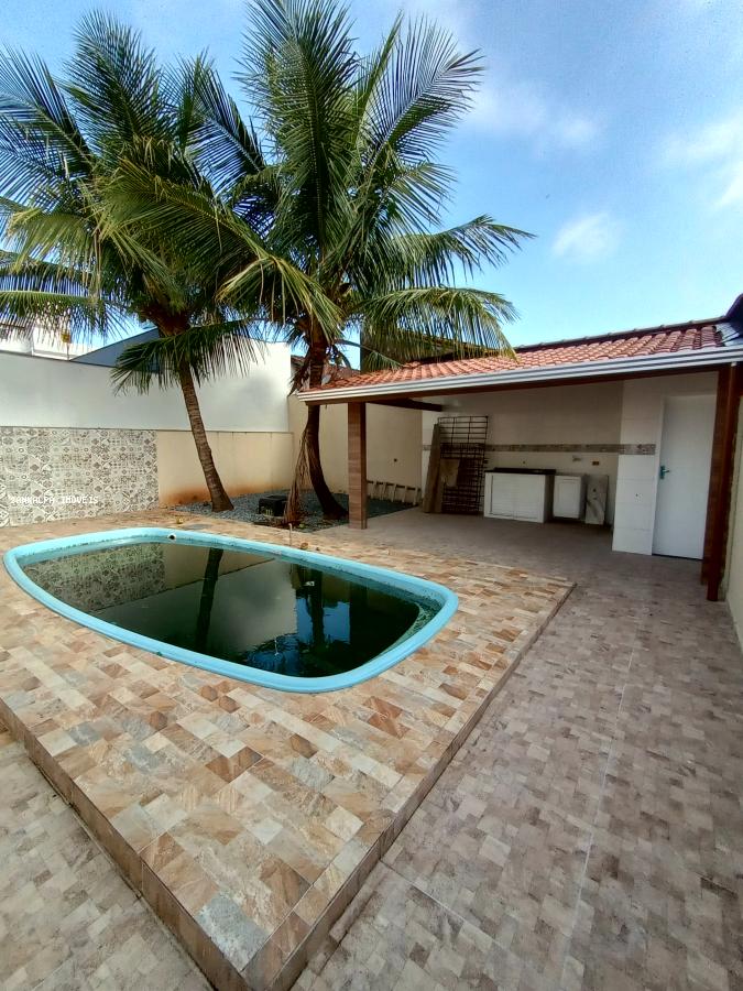 Casa à venda com 3 quartos, 265m² - Foto 1