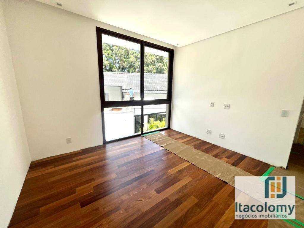 Casa de Condomínio à venda com 4 quartos, 935m² - Foto 13