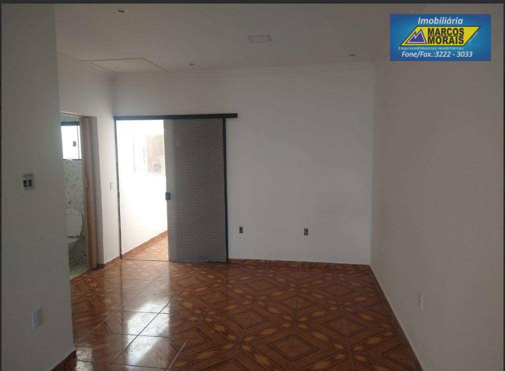 Casa à venda com 4 quartos, 250m² - Foto 5