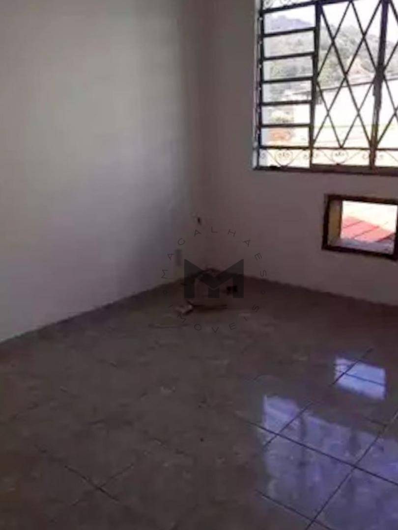 Casa à venda com 4 quartos, 240m² - Foto 27