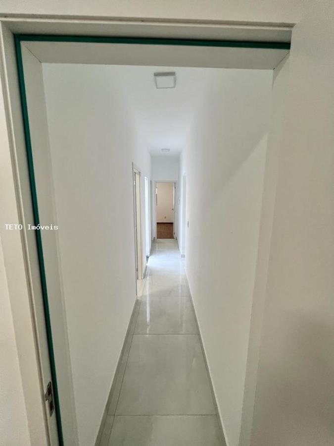 Casa à venda com 3 quartos, 200m² - Foto 20