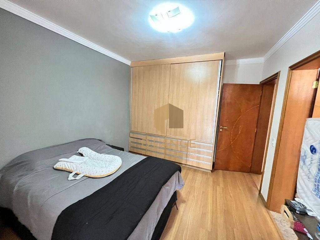 Casa de Condomínio à venda com 3 quartos, 360m² - Foto 28