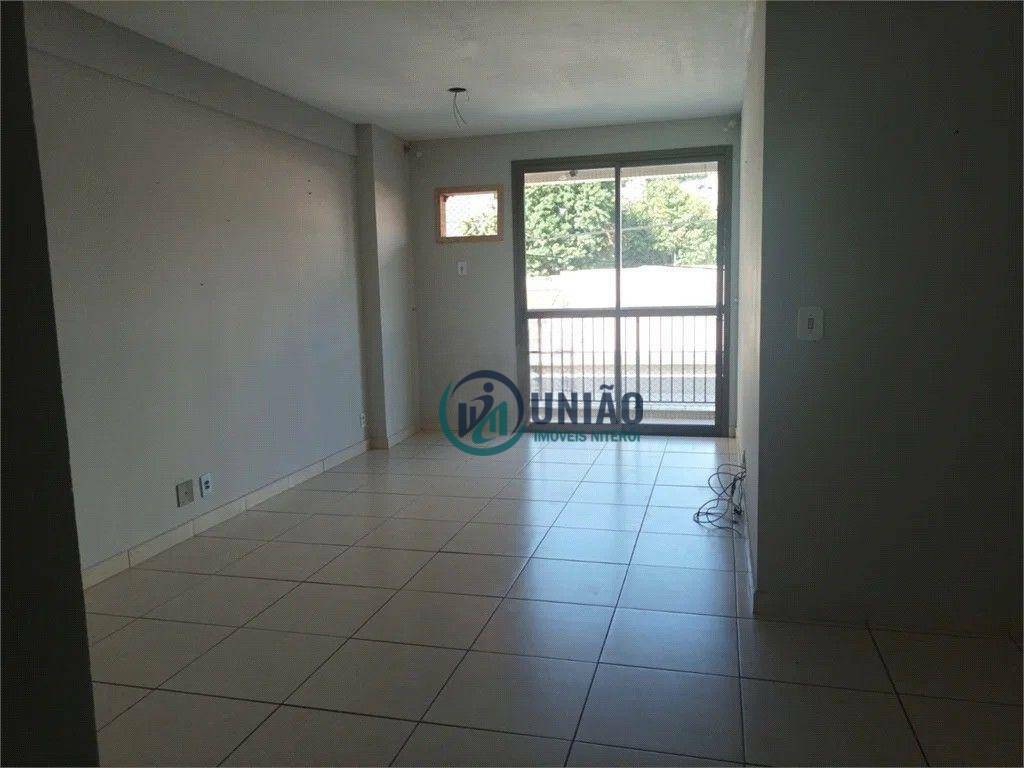 Apartamento à venda com 2 quartos, 70m² - Foto 1