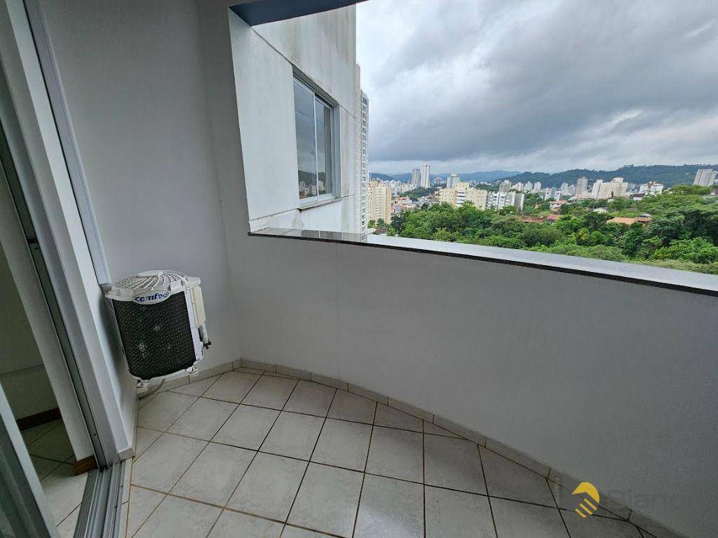 Apartamento para alugar com 2 quartos, 87m² - Foto 5