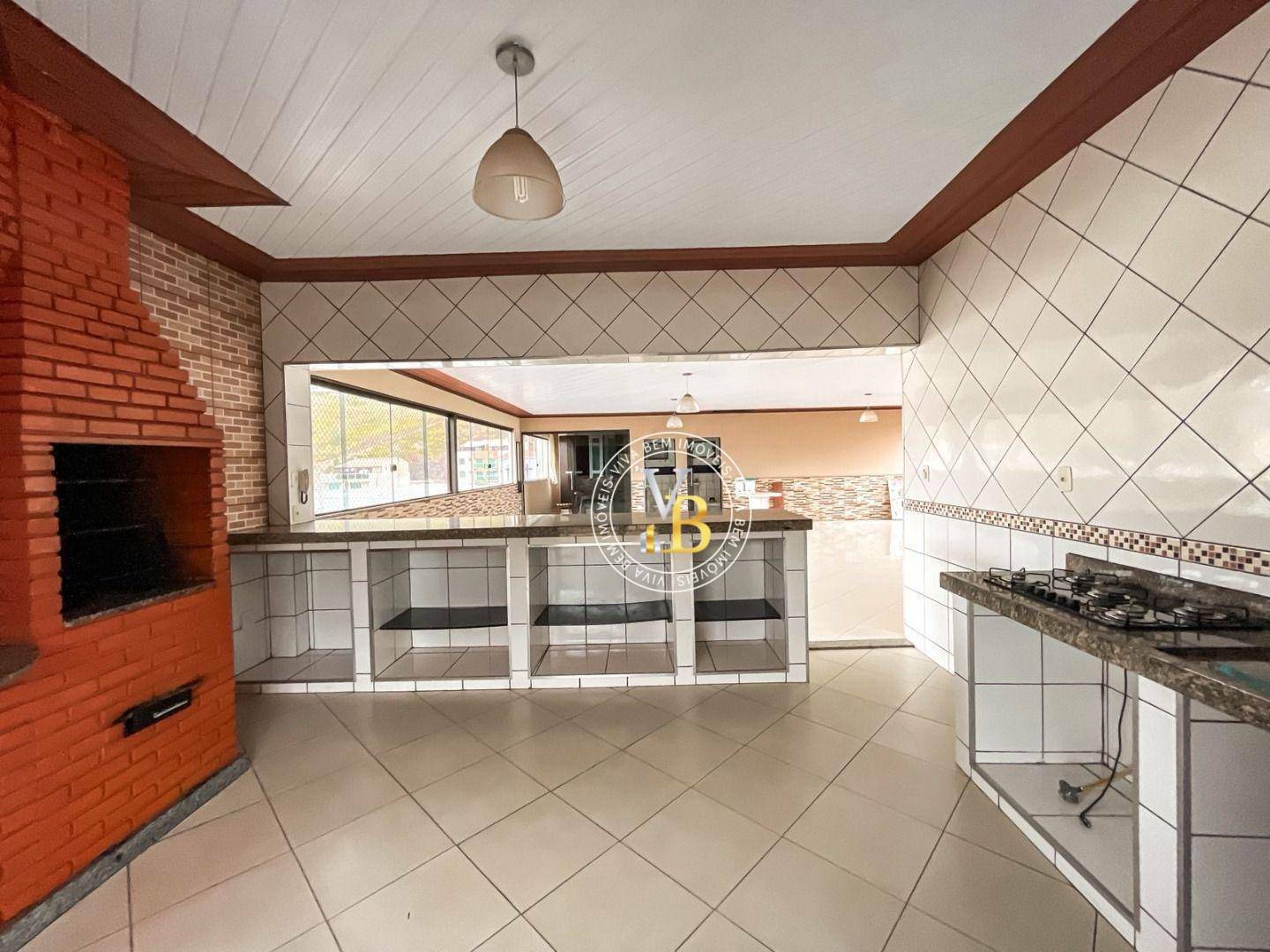 Casa para alugar com 4 quartos, 240m² - Foto 31