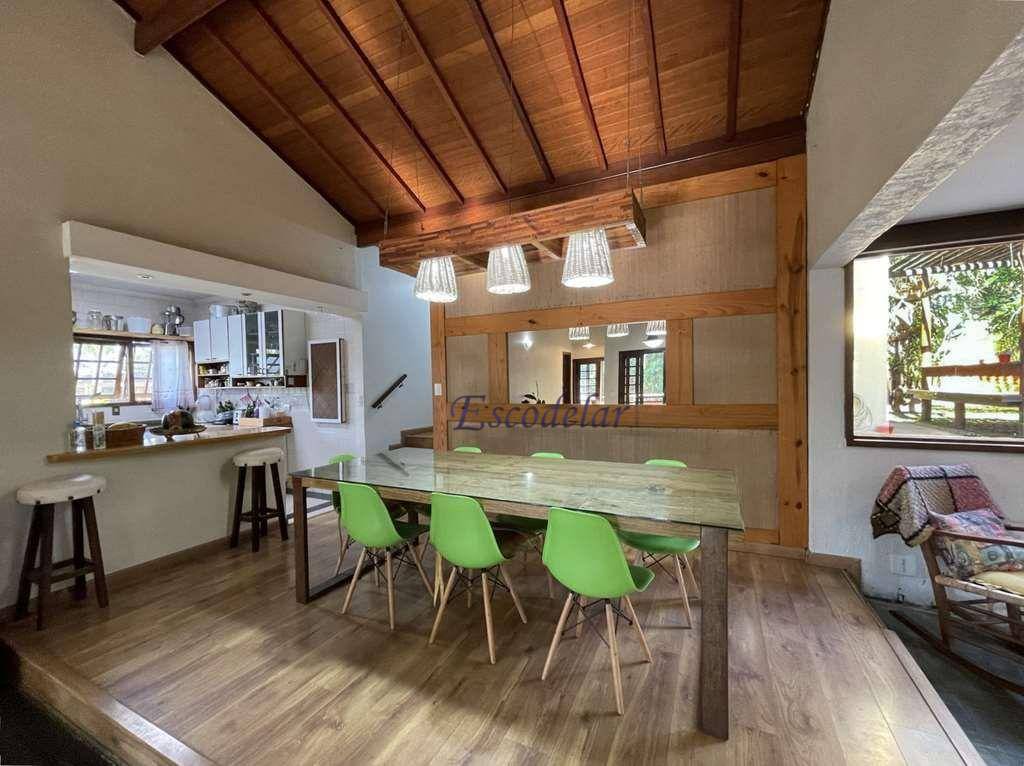 Casa de Condomínio à venda com 4 quartos, 220m² - Foto 2