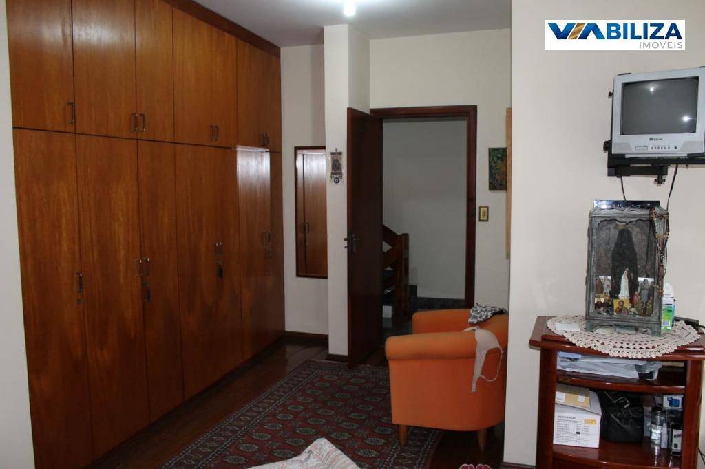 Sobrado à venda com 4 quartos, 300m² - Foto 8