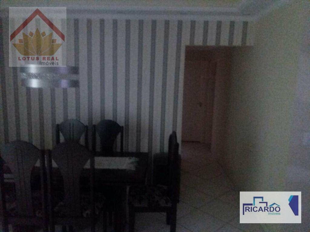 Apartamento à venda com 3 quartos, 121m² - Foto 4