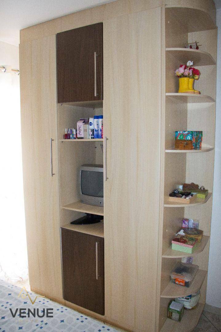 Apartamento à venda com 2 quartos, 60m² - Foto 4