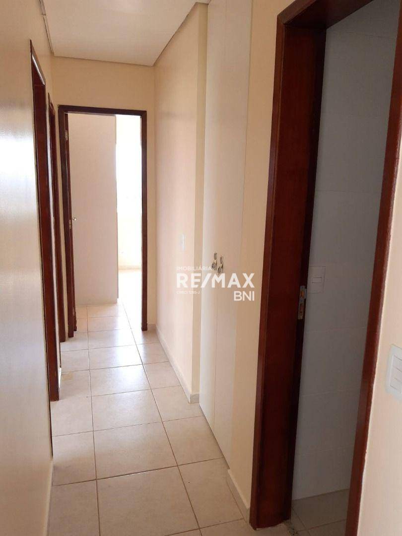 Apartamento para alugar com 3 quartos, 74m² - Foto 18