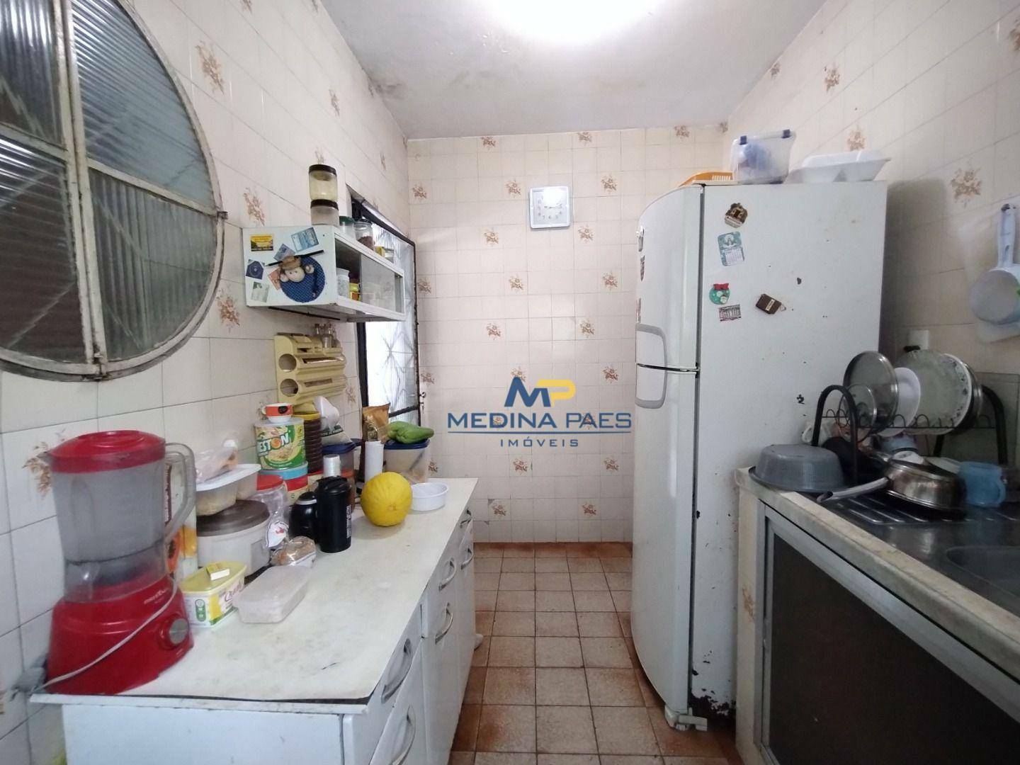 Casa à venda com 4 quartos, 100m² - Foto 30