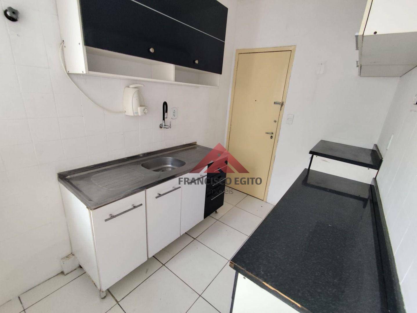 Apartamento para alugar com 2 quartos, 70m² - Foto 6