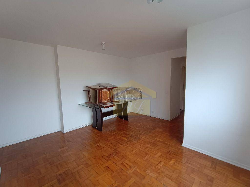 Apartamento à venda com 2 quartos, 70m² - Foto 2