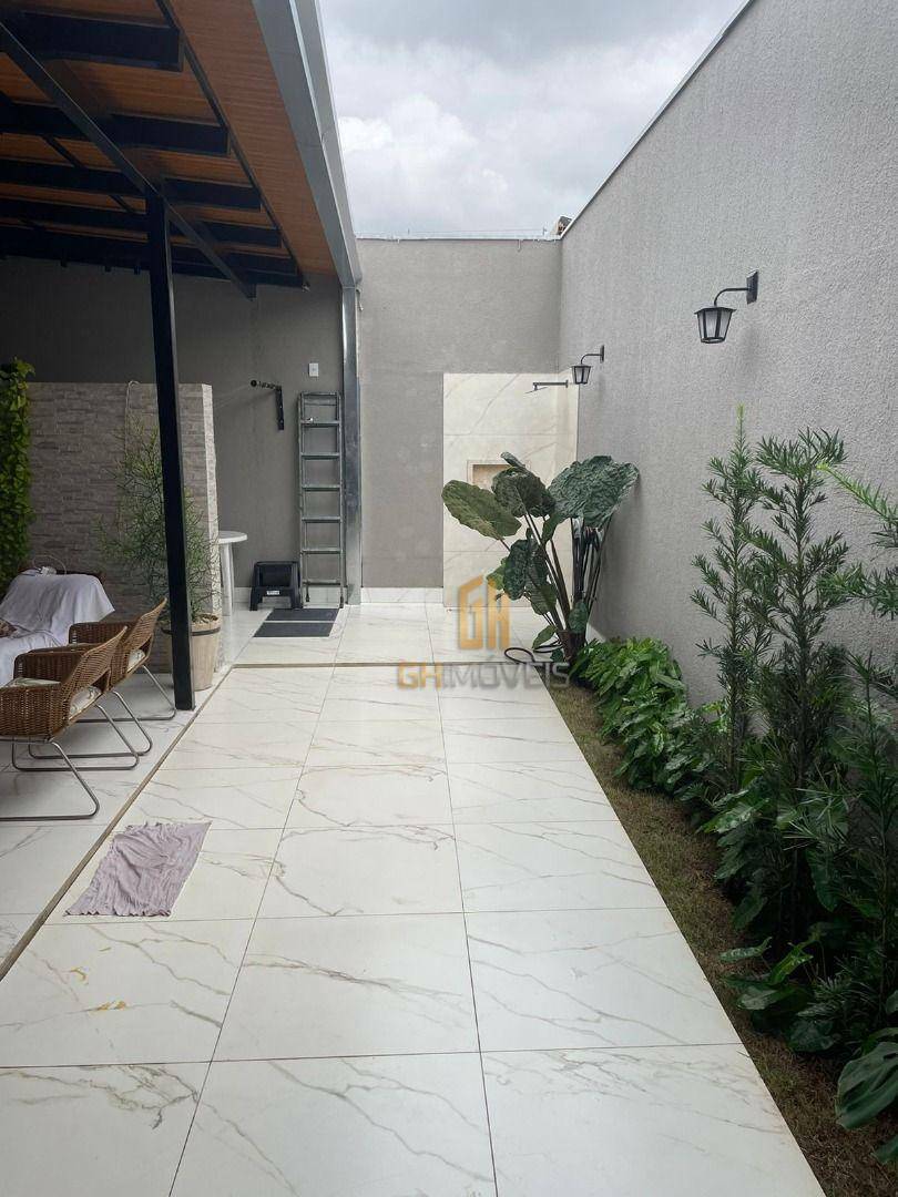 Casa à venda com 3 quartos, 250m² - Foto 8