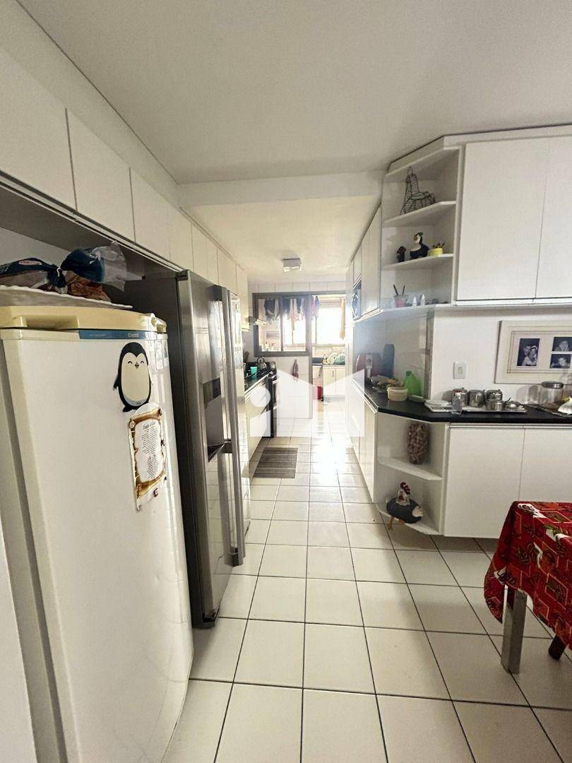 Apartamento à venda com 4 quartos, 180m² - Foto 20