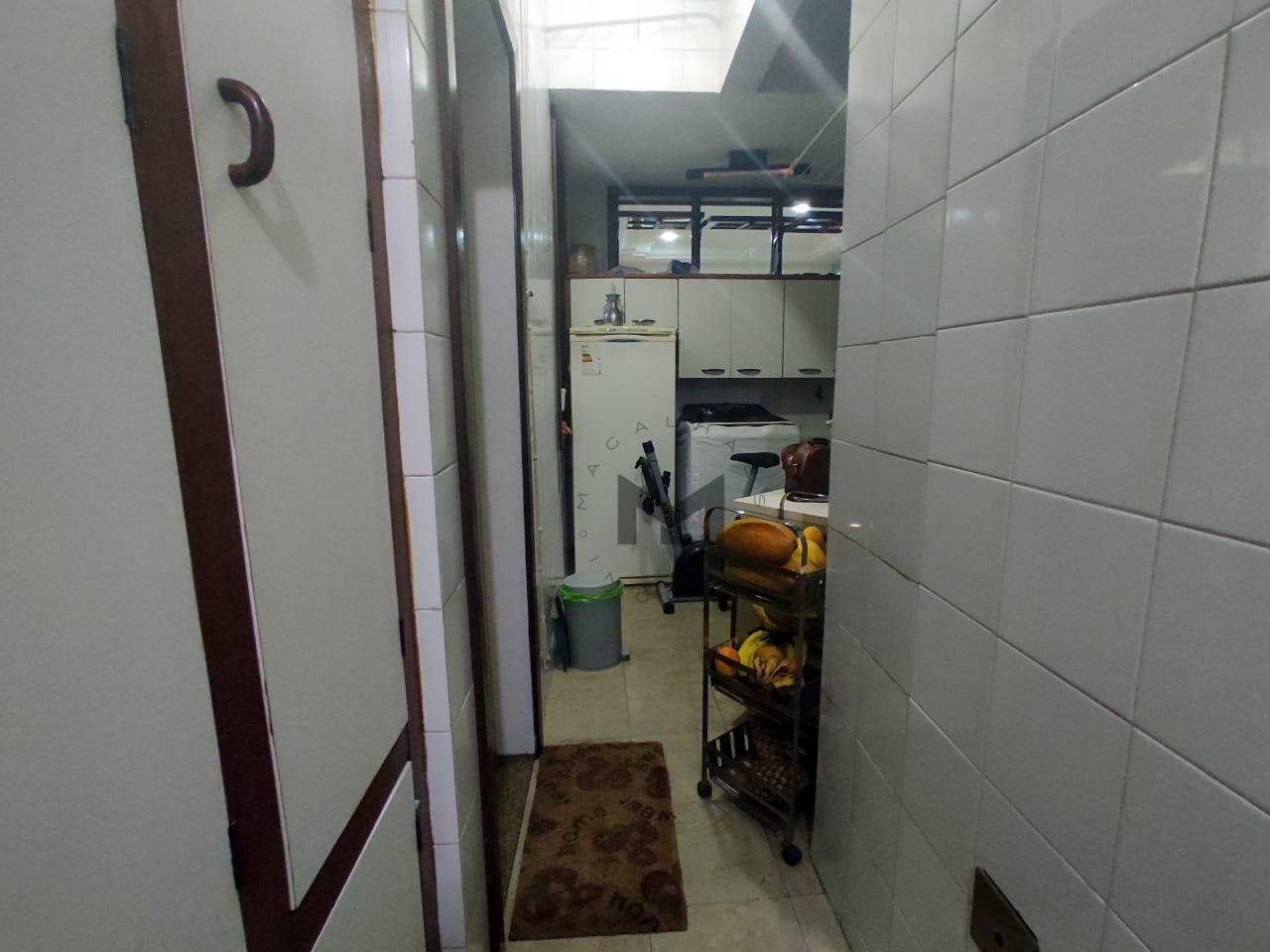 Apartamento à venda com 3 quartos, 130m² - Foto 10