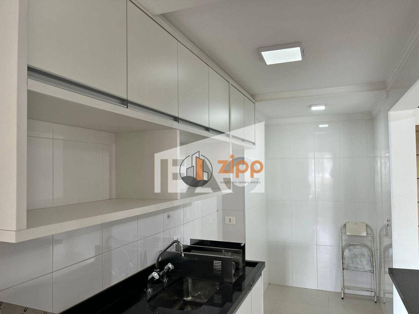 Apartamento para alugar com 2 quartos, 74m² - Foto 11