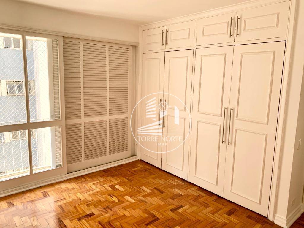 Apartamento para alugar com 4 quartos, 241m² - Foto 13