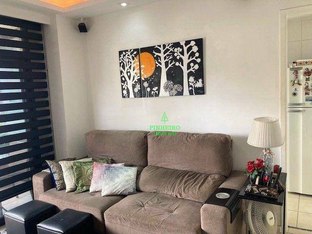 Apartamento à venda com 2 quartos, 70m² - Foto 15