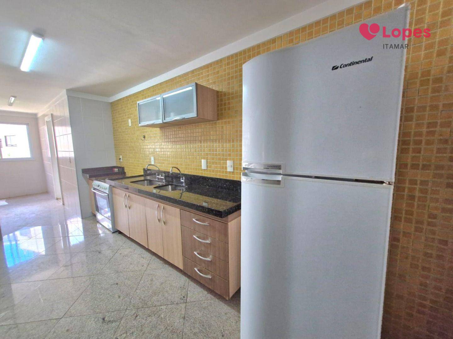 Apartamento para alugar com 4 quartos, 204m² - Foto 12