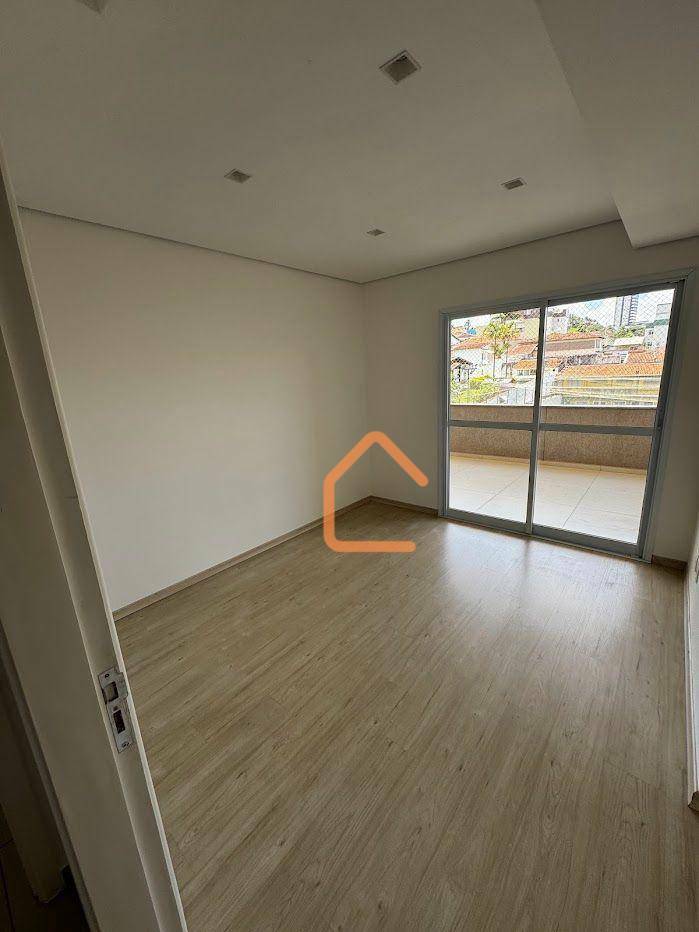 Apartamento para alugar com 3 quartos, 120m² - Foto 4