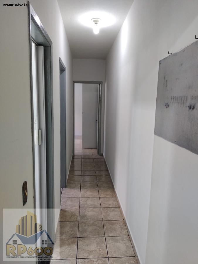 Casa à venda com 3 quartos, 200m² - Foto 10