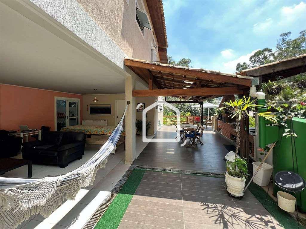 Casa de Condomínio à venda com 4 quartos, 400m² - Foto 27