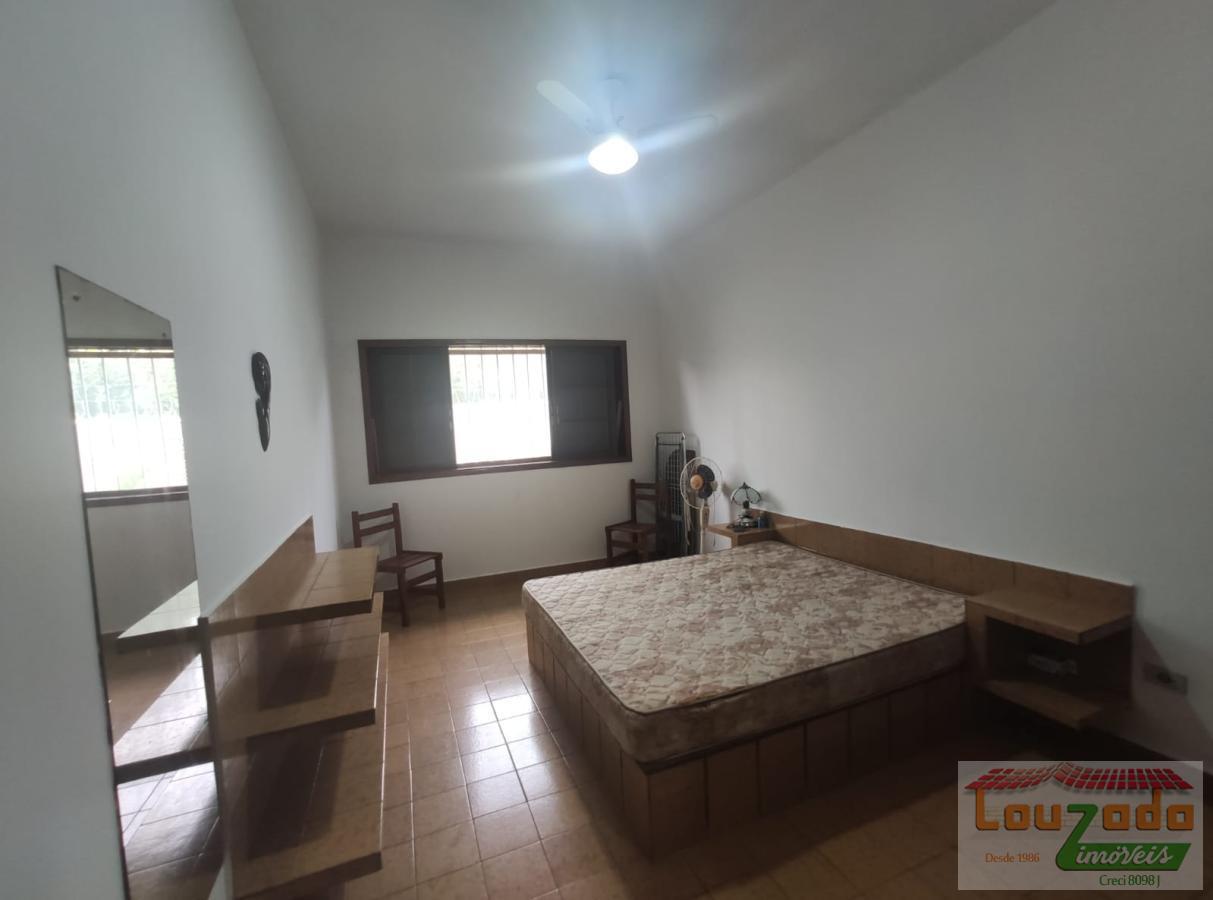 Casa à venda com 2 quartos, 275m² - Foto 10