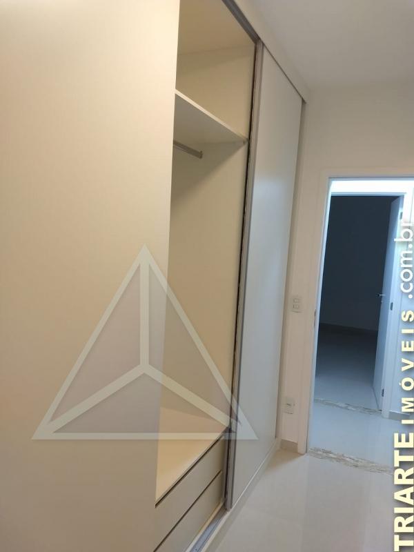 Apartamento para alugar com 3 quartos, 170m² - Foto 17