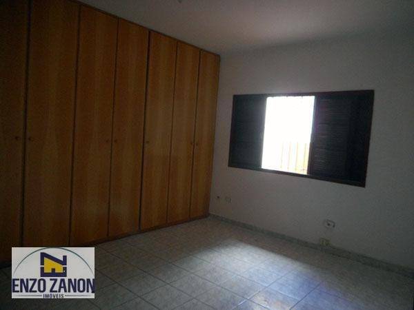 Casa para alugar com 3 quartos, 226m² - Foto 16