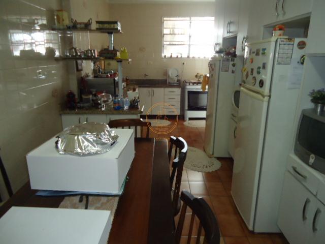 Apartamento à venda com 3 quartos, 176m² - Foto 7