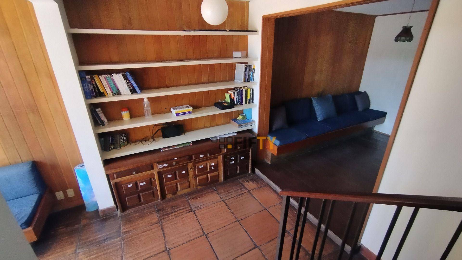 Casa à venda com 3 quartos, 250m² - Foto 7