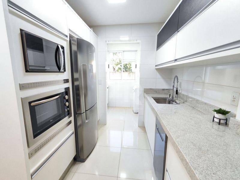 Apartamento à venda com 3 quartos, 101m² - Foto 19