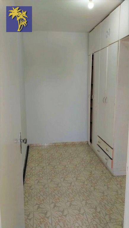 Apartamento para alugar com 3 quartos, 80m² - Foto 11