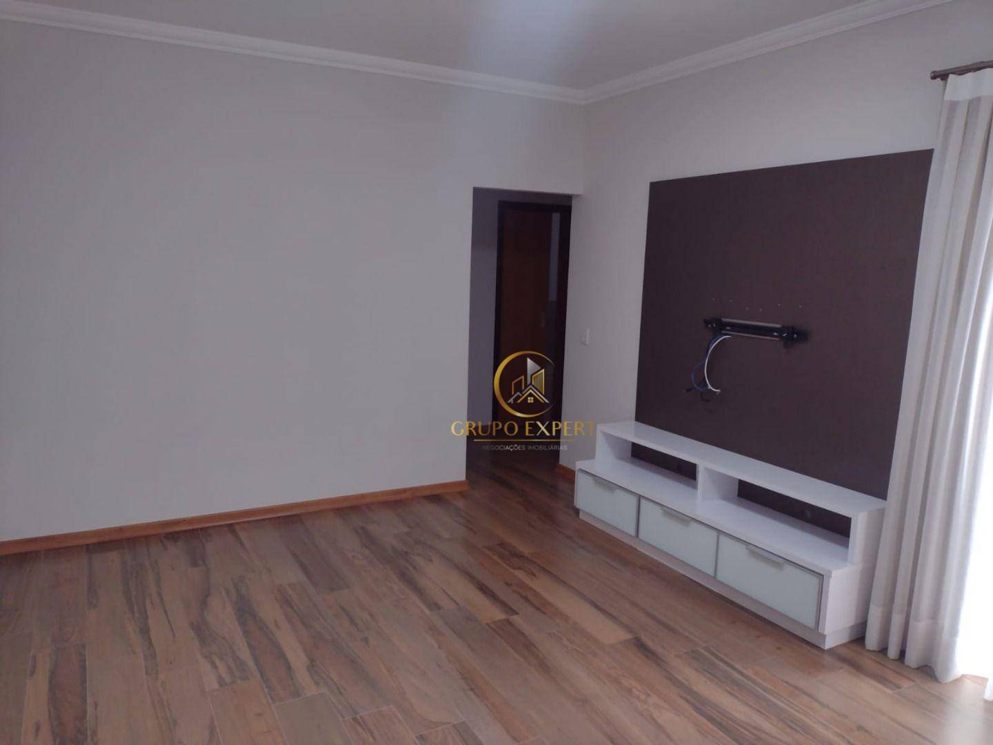 Apartamento à venda com 3 quartos, 150m² - Foto 4