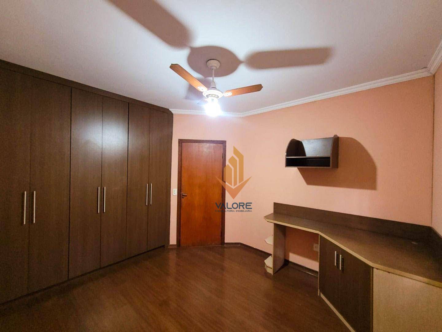 Casa à venda com 3 quartos, 286m² - Foto 17