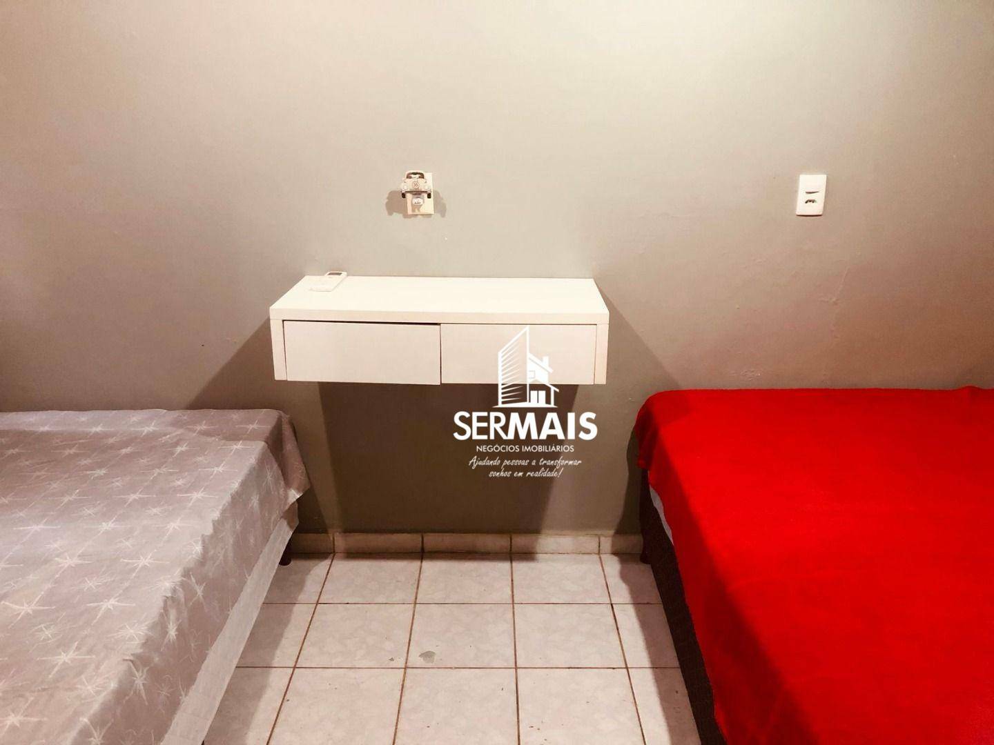 Casa para alugar com 2 quartos, 250m² - Foto 5