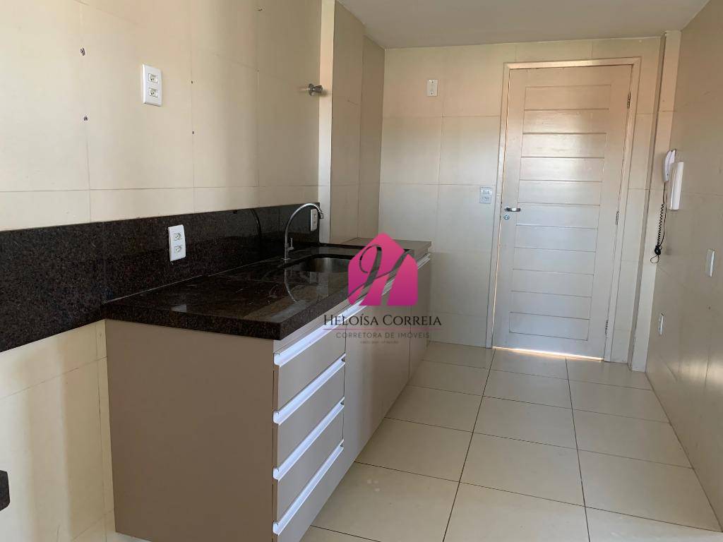 Apartamento para alugar com 3 quartos, 90m² - Foto 17