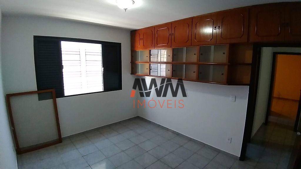 Casa à venda com 4 quartos, 290m² - Foto 14