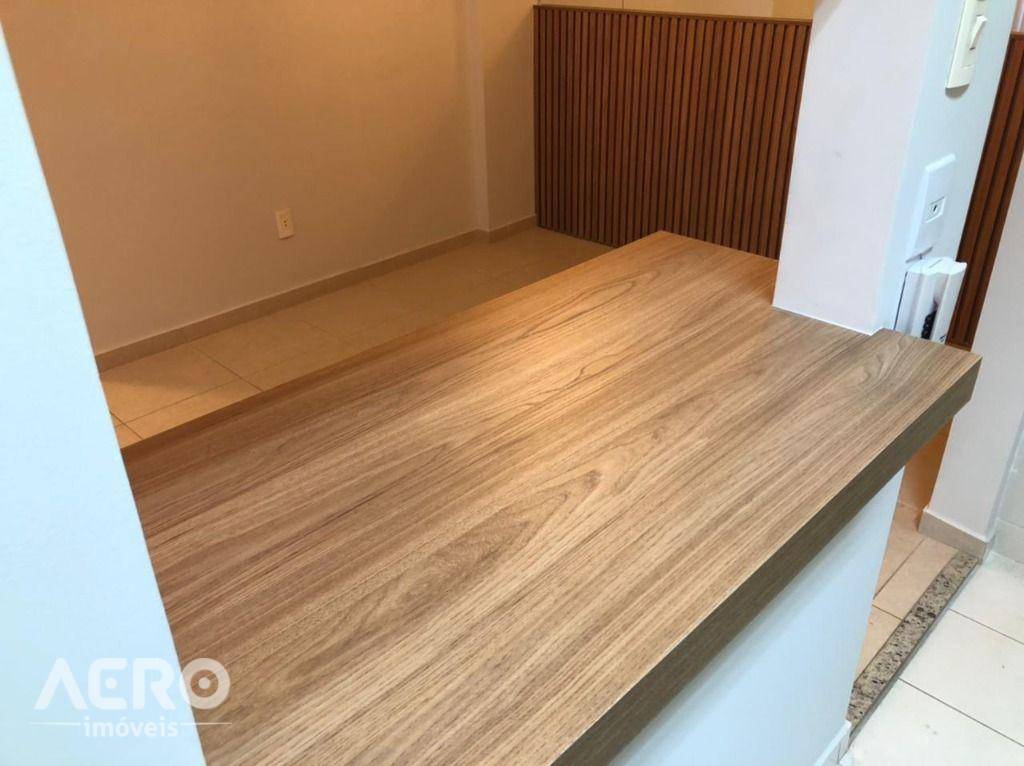 Apartamento para alugar com 2 quartos, 55m² - Foto 3