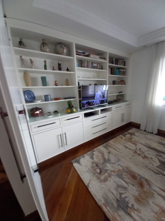 Apartamento à venda com 3 quartos, 198m² - Foto 3