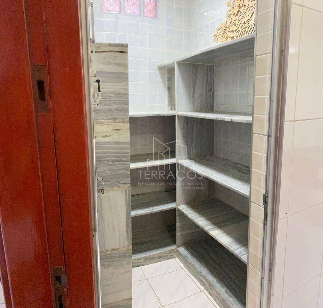 Casa à venda e aluguel com 4 quartos, 362m² - Foto 7