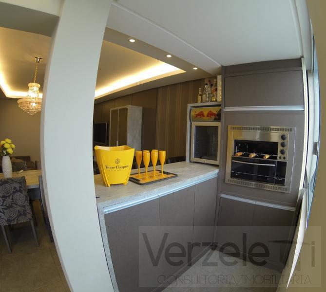 Apartamento à venda com 3 quartos, 140m² - Foto 11