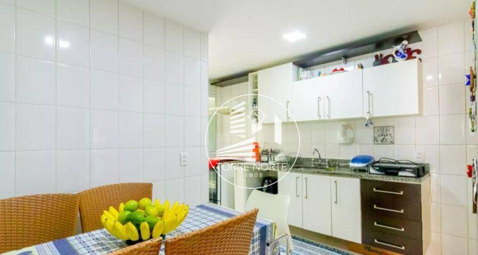 Apartamento à venda com 3 quartos, 140m² - Foto 14