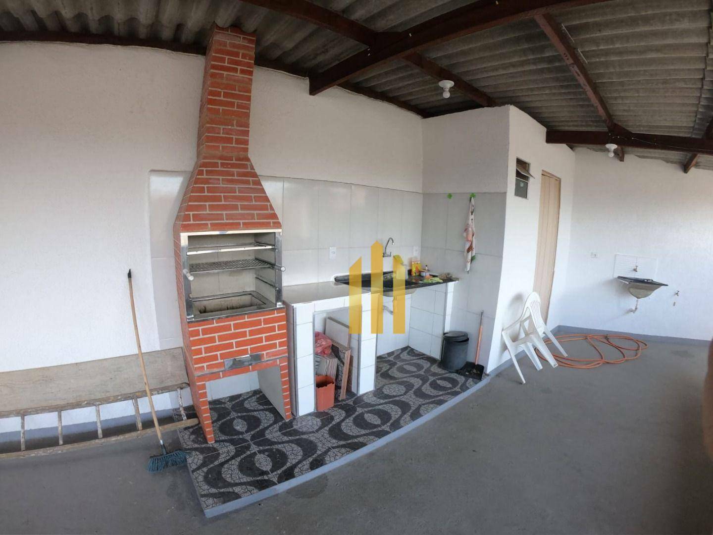 Casa para alugar com 3 quartos, 230m² - Foto 9