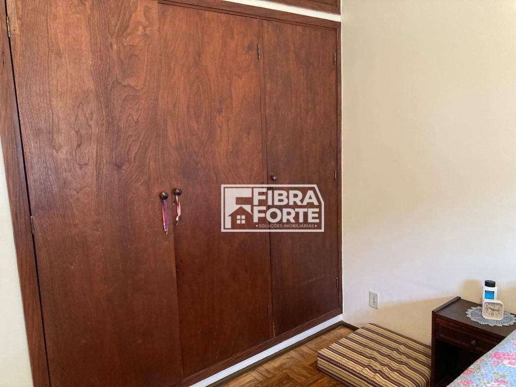 Casa à venda com 3 quartos, 188m² - Foto 9